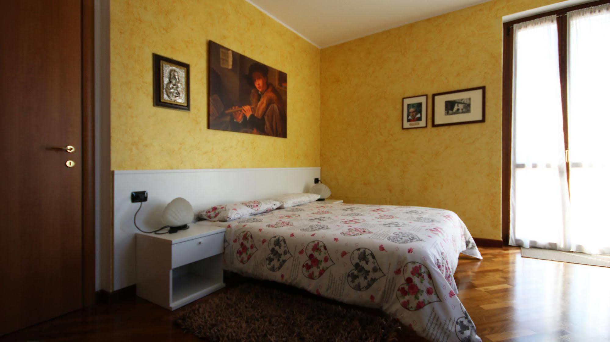 B&B-Foresteria Casa Della Musica Lake Como Mandello del Lario Ngoại thất bức ảnh