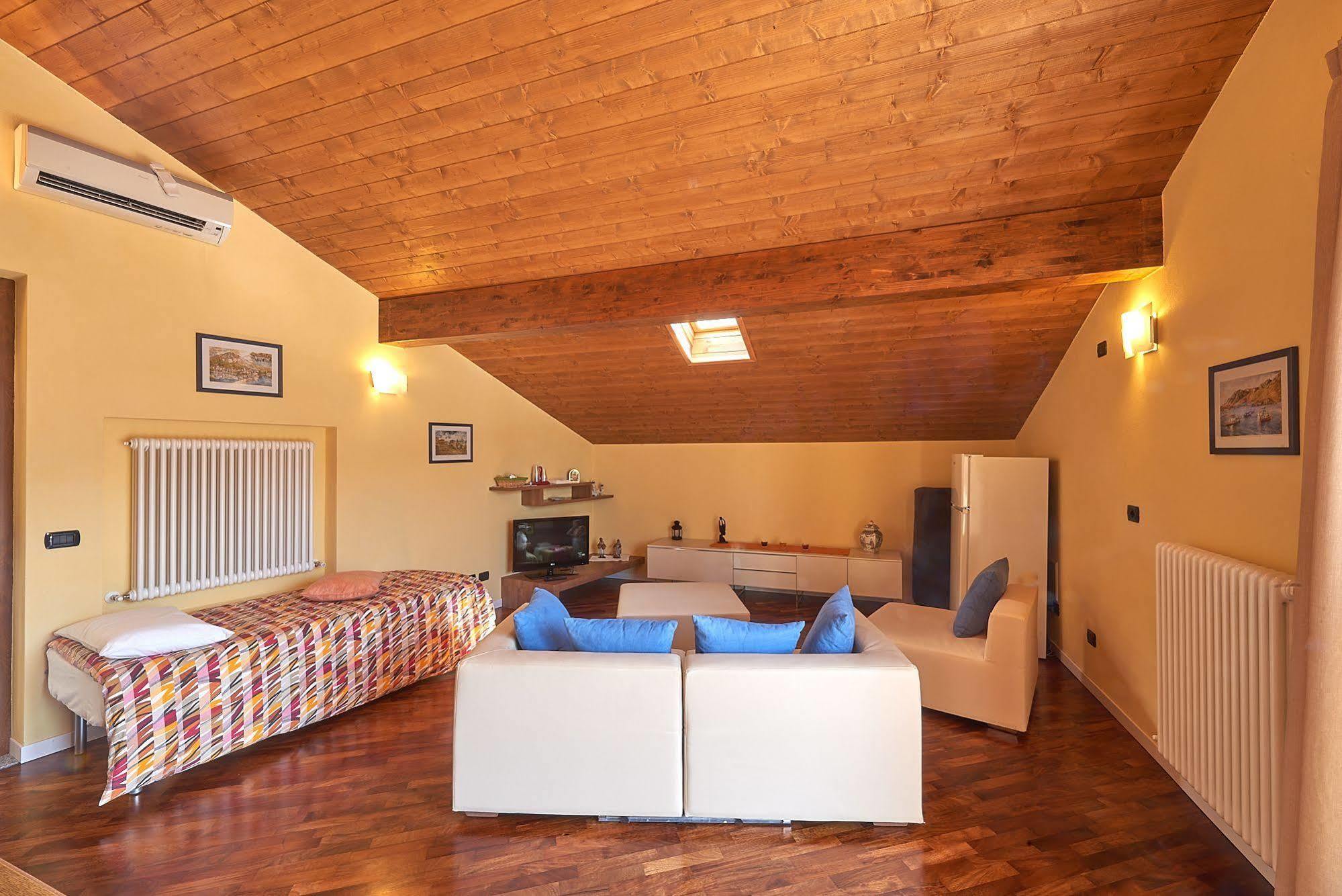 B&B-Foresteria Casa Della Musica Lake Como Mandello del Lario Ngoại thất bức ảnh