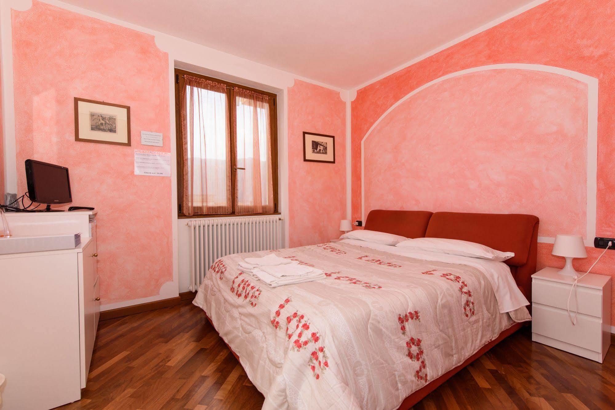 B&B-Foresteria Casa Della Musica Lake Como Mandello del Lario Ngoại thất bức ảnh